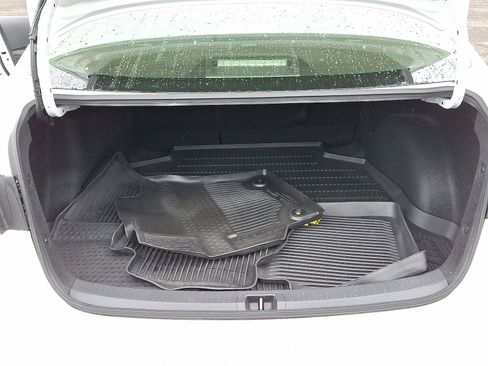 Certified 2023 Toyota Corolla LE image 27