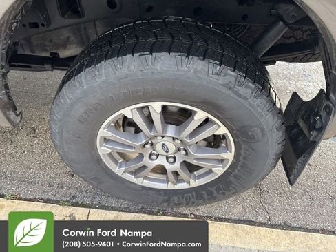 Used 2018 Ford F150 Lariat w/ FX4 Off-Road Package image 9