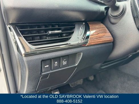 Used 2014 Toyota Avalon XLE Touring FWD image 31