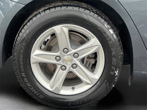 Used 2021 Chevrolet Malibu LS image 9