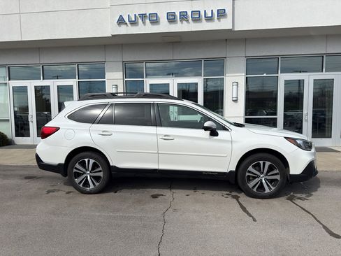 Used 2019 Subaru Outback 2.5i Limited w/ Popular Package #2 image 2