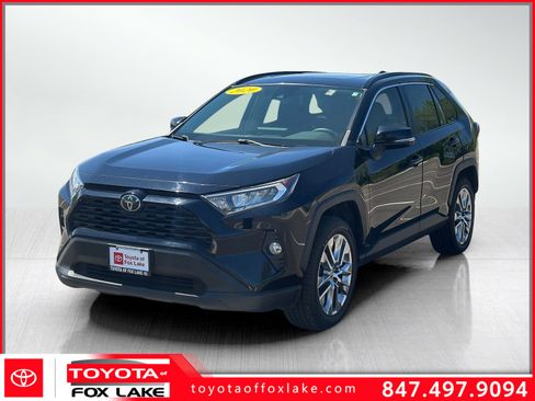 Used 2020 Toyota RAV4 XLE Premium FWD image 1