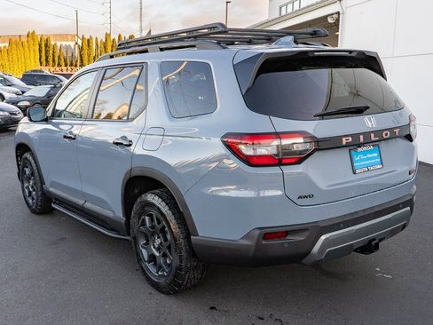 New 2026 Honda Pilot TrailSport image 8