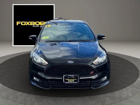 Used 2018 Ford Focus ST image 2