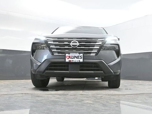 Used 2025 Nissan Rogue SV AWD/4WD image 42