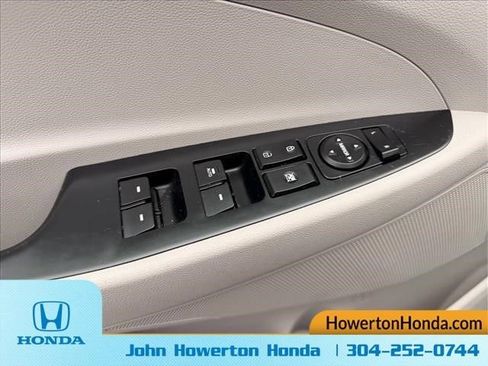 Used 2021 Hyundai Tucson Value w/ Cargo Package image 17