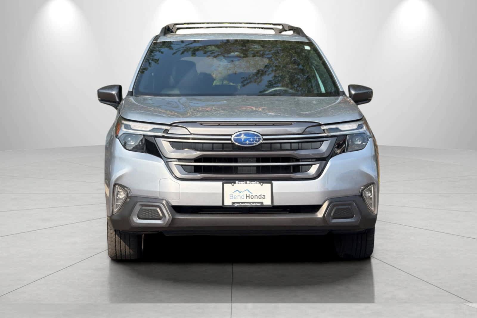 Used 2025 Subaru Forester Limited AWD/4WD image 10