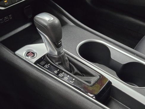 Used 2022 Nissan Altima 2.5 SV FWD image 19