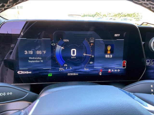 Certified 2024 Chevrolet Equinox EV LT w/ LPO, Active Package FWD image 15