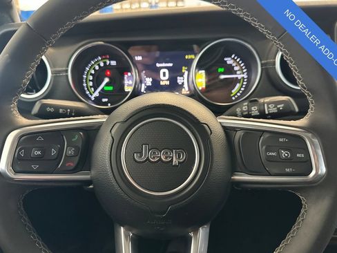 Used 2023 Jeep Wrangler Unlimited Sahara AWD/4WD image 26