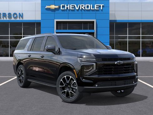 New 2026 Chevrolet Suburban RST image 3