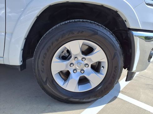 Used 2025 RAM 1500 Lone Star RWD image 9