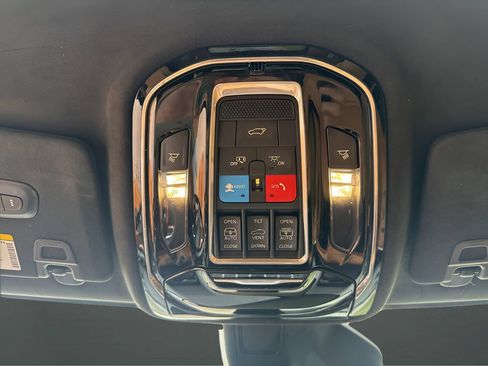 Used 2023 Jeep Grand Cherokee L Summit AWD/4WD image 28