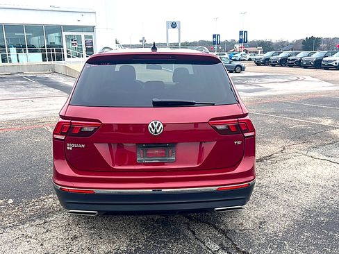 Used 2018 Volkswagen Tiguan SE image 5
