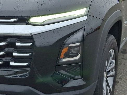 Used 2026 Chevrolet Equinox LT FWD image 9