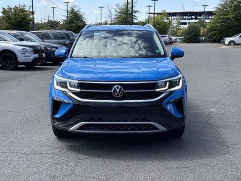 Used 2022 Volkswagen Taos SEL w/ Panoramic Sunroof Package AWD/4WD image 6