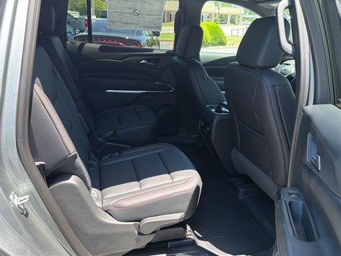 New 2026 Chevrolet Traverse Z71 w/ LPO, Floor Liner Package AWD/4WD image 13