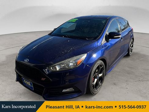 Used 2017 Ford Focus ST image 1