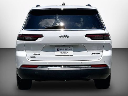 Used 2023 Jeep Grand Cherokee L Limited AWD/4WD image 7