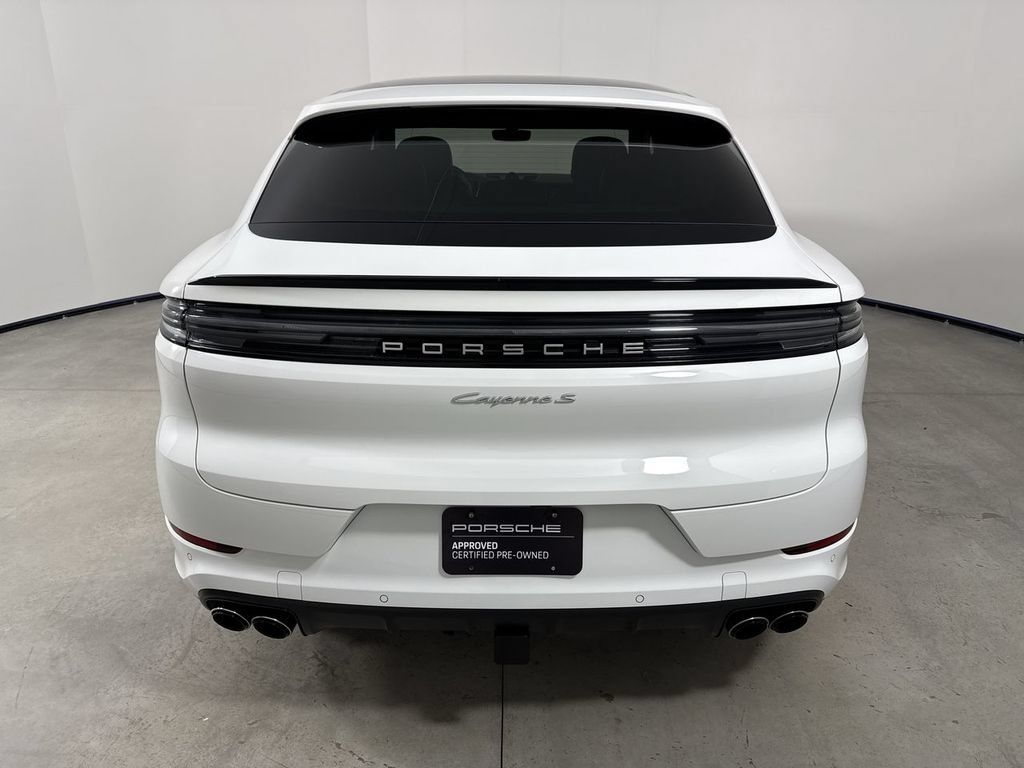 Used 2025 Porsche Cayenne S AWD/4WD image 6