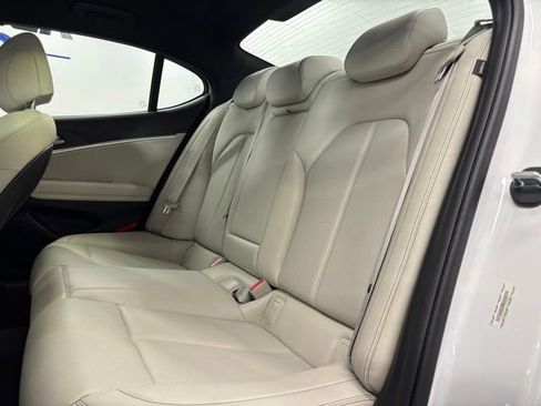 Used 2024 Genesis G70 2.5T AWD/4WD image 9