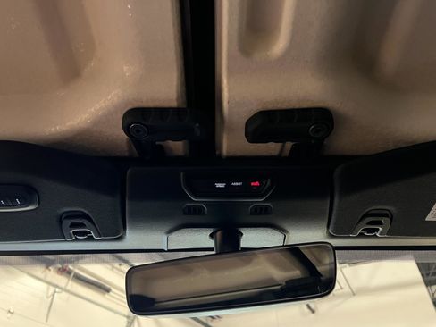 Used 2020 Jeep Wrangler Unlimited Sahara image 22