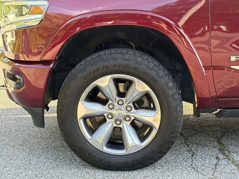 Used 2021 RAM 1500 Limited w/ Body Color Bumper Group AWD/4WD image 18