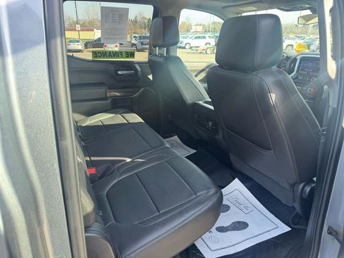 Used 2022 Chevrolet Silverado 1500 LT Trail Boss w/ Convenience Package II image 11