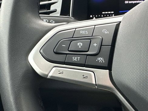 Used 2025 Volkswagen Jetta SE image 23