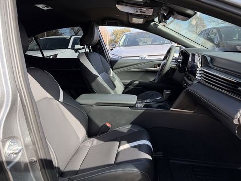 Certified 2025 Toyota Camry SE w/ Convenience Package image 27