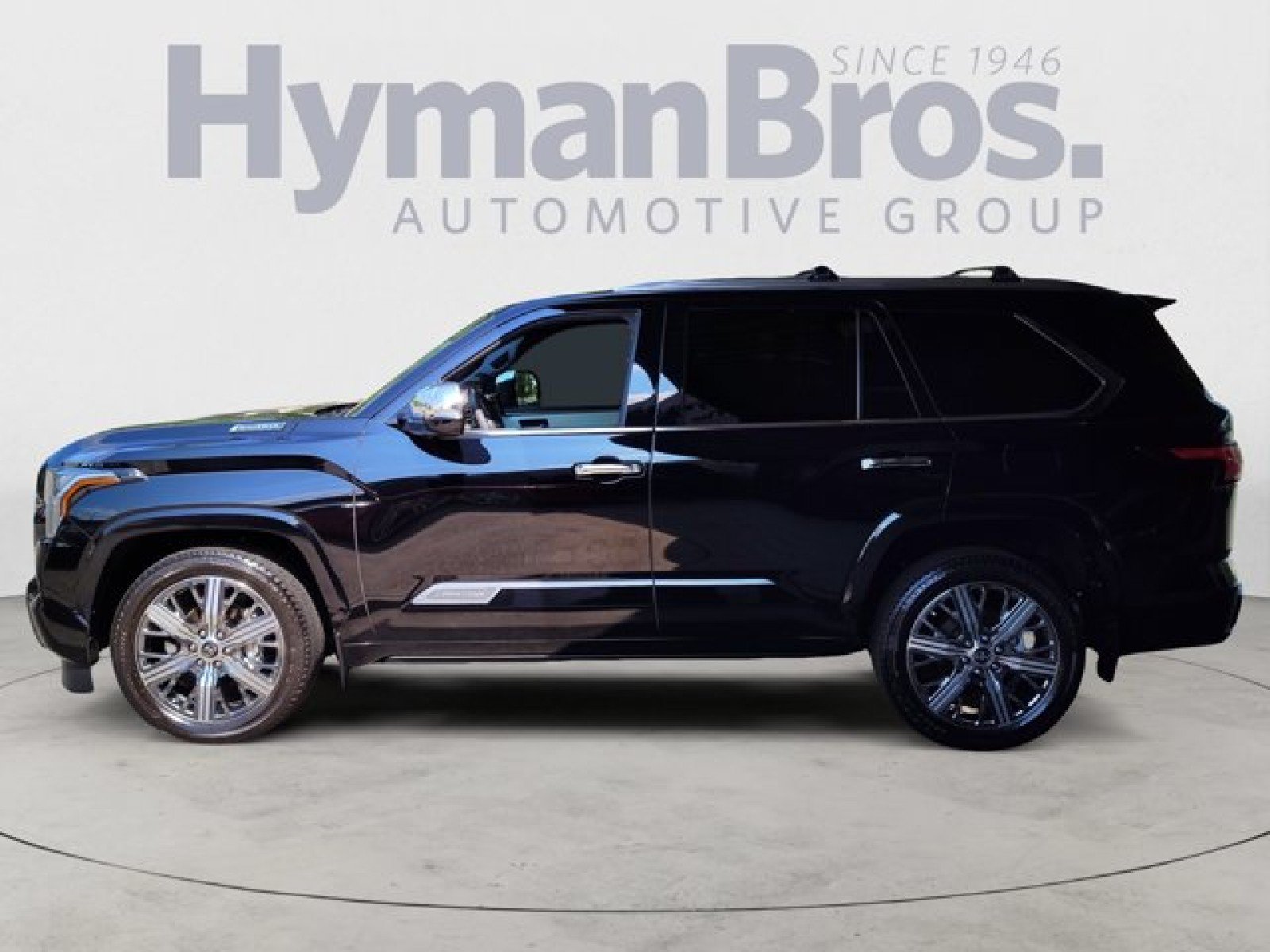 Used 2024 Toyota Sequoia Capstone AWD/4WD image 6