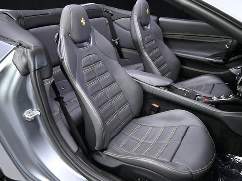 Used 2022 Ferrari Portofino M RWD image 70