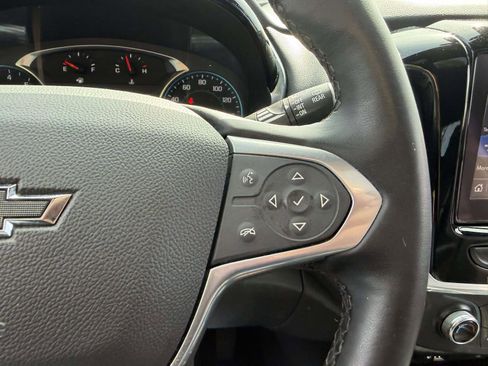 Used 2023 Chevrolet Traverse RS AWD/4WD image 25