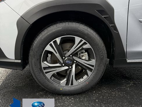 Used 2024 Subaru Crosstrek 2.0i Premium w/ Crosstrek Mirror Package AWD/4WD image 32