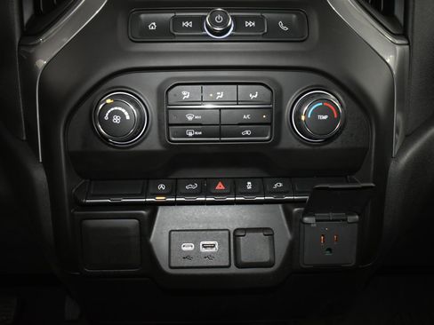 Used 2021 Chevrolet Silverado 1500 Custom w/ LPO, Dark Essentials Package AWD/4WD image 10