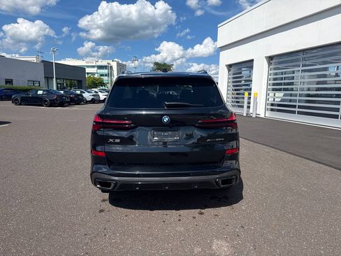 Used 2026 BMW X5 xDrive50e w/ M Sport Package AWD/4WD image 4