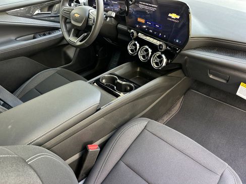 Used 2026 Chevrolet Blazer EV LT image 18