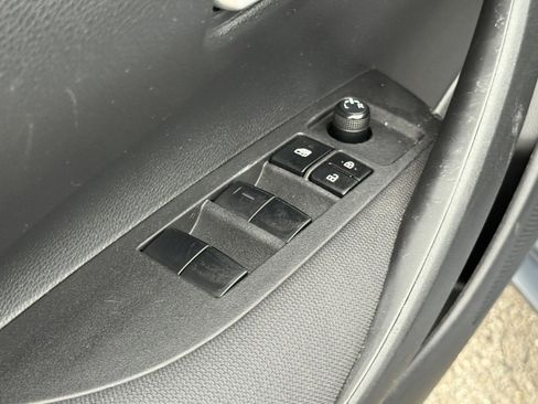 Certified 2021 Toyota Corolla LE image 17