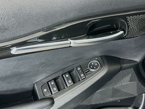 Used 2025 Kia Seltos S image 15