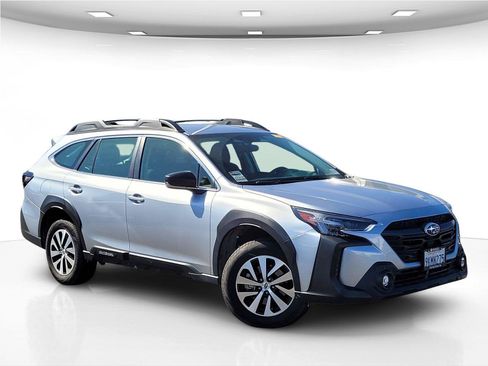 Used 2024 Subaru Outback AWD/4WD image 2