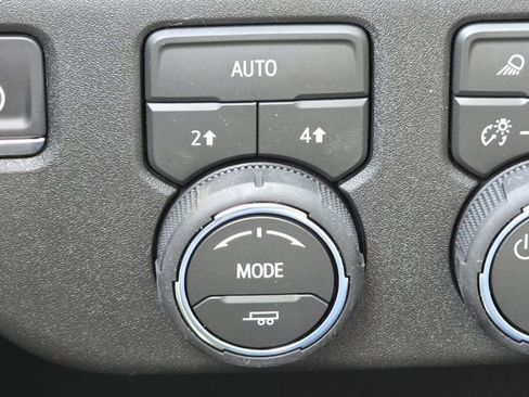 New 2026 Chevrolet Silverado 1500 LT w/ Safety Package AWD/4WD image 8