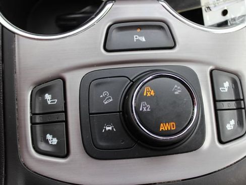 Used 2024 GMC Terrain AT4 w/ Infotainment Package II AWD/4WD image 10