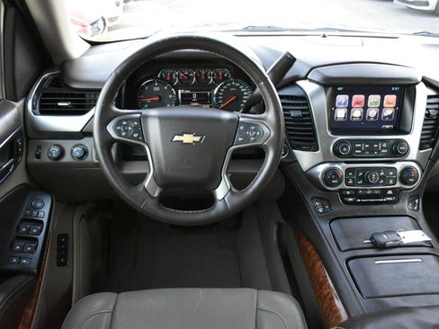 Used 2015 Chevrolet Suburban LTZ image 12