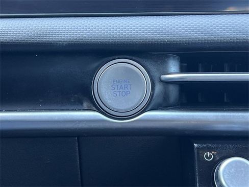 Certified 2025 Hyundai Santa Cruz SEL image 19