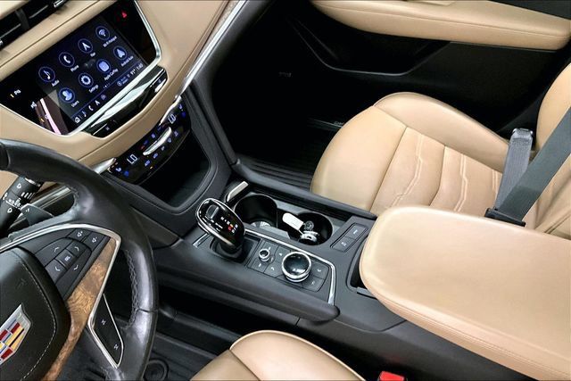 Used 2022 Cadillac XT5 Sportv w/ Platinum Package AWD/4WD image 17