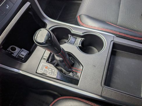 Used 2016 Toyota Camry SE w/ Moonroof Package image 26