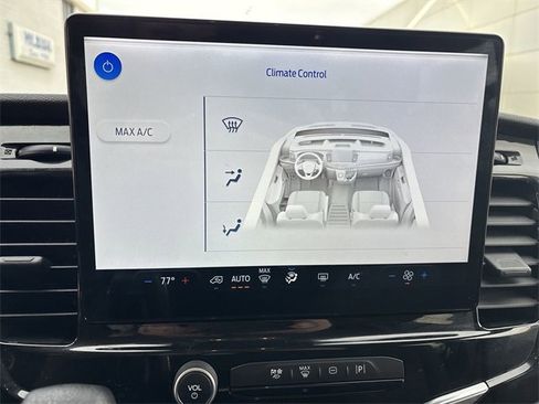 Used 2023 Ford Transit 350 XLT image 8