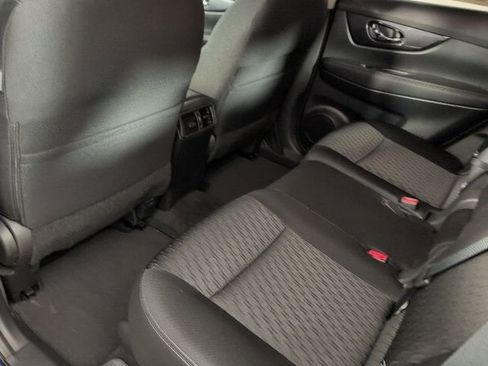 Used 2017 Nissan Rogue S image 10