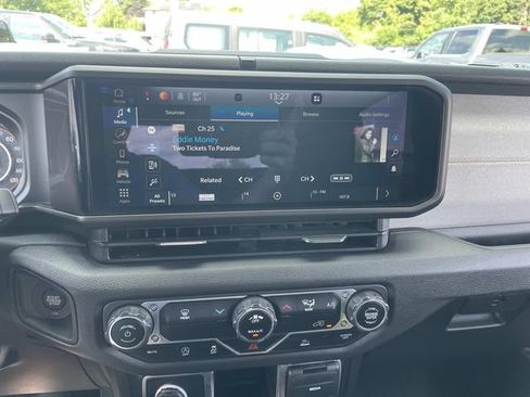 Used 2024 Jeep Wrangler Sport AWD/4WD image 24