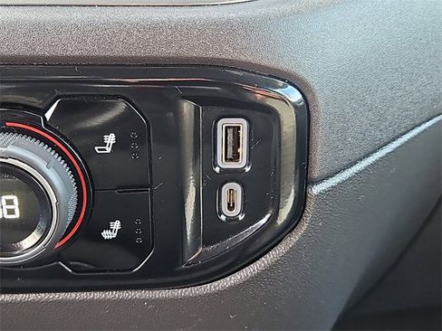 Used 2023 Chevrolet Silverado 1500 LT image 18